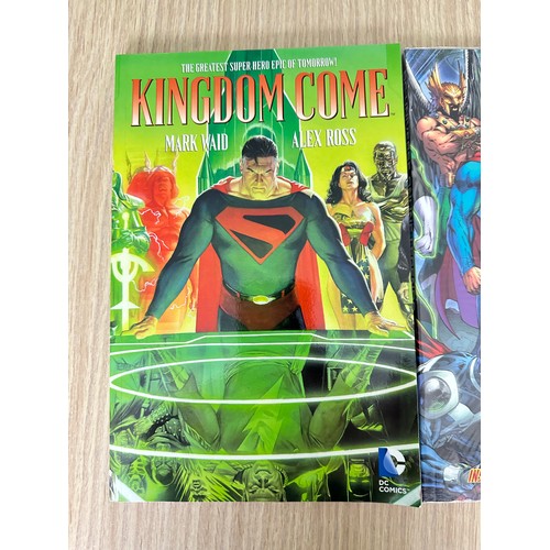 490 - DC GRAPHIC NOVELS/TPB's x 3 Books. Featuring: Kingdom Come, DC Universe, Wonder Woman.
All VFN/NM Co... 