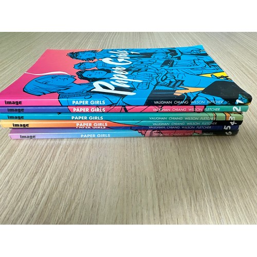 492 - PAPERGIRLS GRAPHIC NOVELS/TPB's 1 - 6. Complete set of graphic novels. VFN Condition.