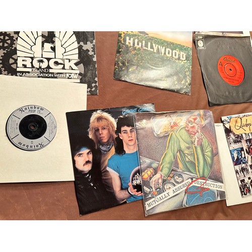 623 - A collection of approx 40 Hard Rock 7 inch vinyl singles 45 RPM. Small amount of duplications. See p... 