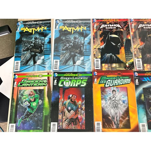 525 - DC Lenticular covers (Futures End, Villains takeover), 32 in total. All FN/VFN Condition. DC Comics.