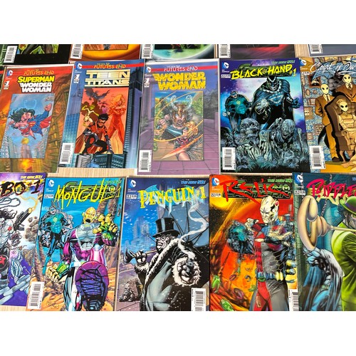 525 - DC Lenticular covers (Futures End, Villains takeover), 32 in total. All FN/VFN Condition. DC Comics.