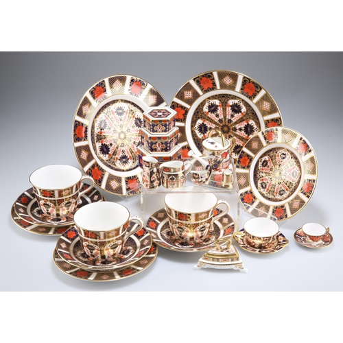 119 - A COLLECTION OF ROYAL CROWN DERBY IMARI, including a pair of 21.5cm plates, three 16cm tea plates, t... 