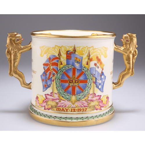 127 - A PARAGON LIMITED EDITION EDWARD VIII COMMEMORATIVE LOVING CUP, no. 195/1000, gilt printed marks. 15... 