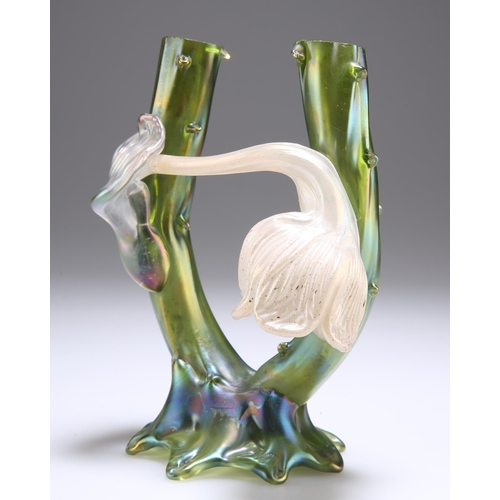 31 - KRALIK, AN EARLY 20TH CENTURY SECESSIONIST GLASS BUD VASE, two green iridescent glass stems to a nat... 