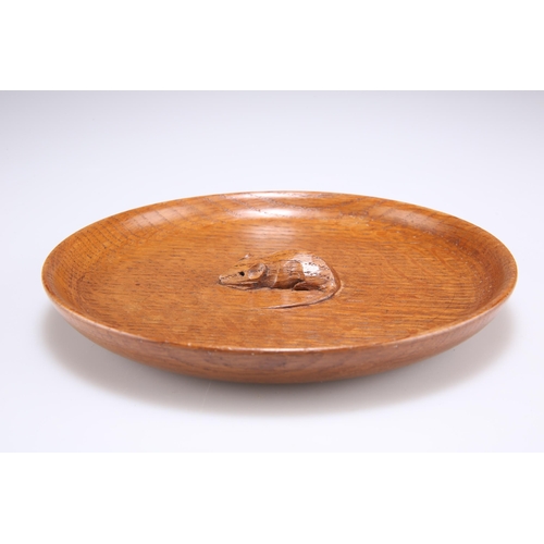 735 - ROBERT THOMPSON, A MOUSEMAN OAK BOWL, shallow circular form, carved mouse signature to the centre. 1... 