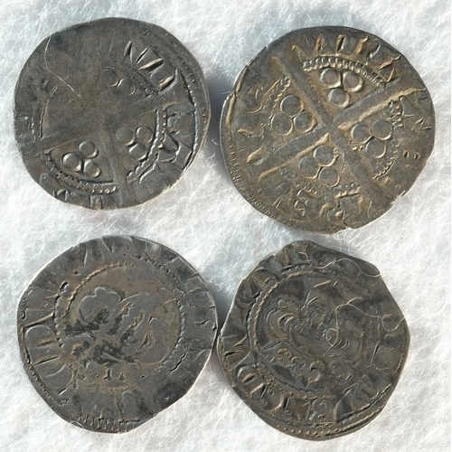 128 - 3x Edward I (1272 - 1307) long-cross silver pennies consisting of: Class 3g, Chester Mint, S. 1420, ... 