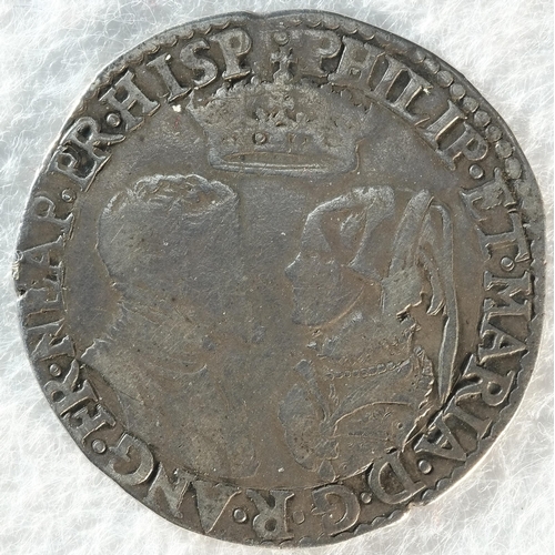 146 - Philip and Mary (1554 - 1558) Shilling. 5.89 grams, 31.1mm, 11h. Obv: Facing busts of Philip and Mar... 