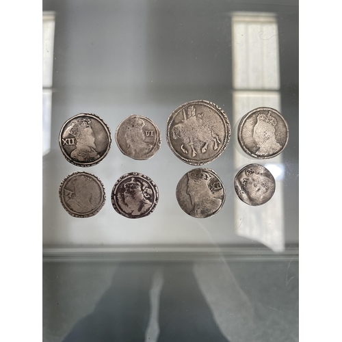 180 - 8x English hammered silver coins. An interesting group comprised of clipped coins which consist of: ... 