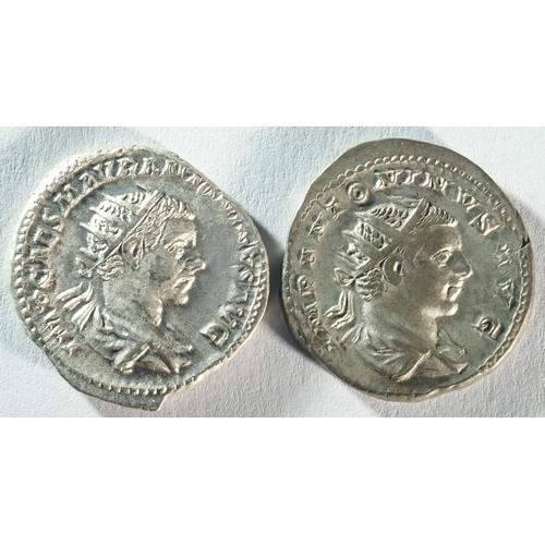 19 - 2x Elagabalus (218 - 222 CE) silver antoninianii consisting of: 4.8 grams, 22.7 mm. Obv: IMP CAES M ... 