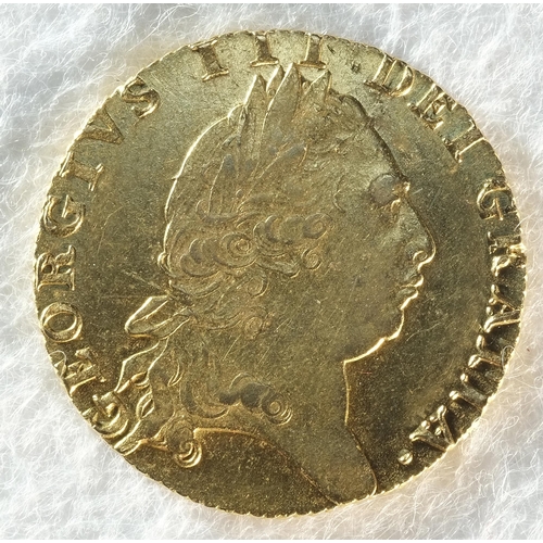 190 - George III (1760 - 1820) 1794 guinea. Obv: Fifth laureate head right. Rev: Crowned 