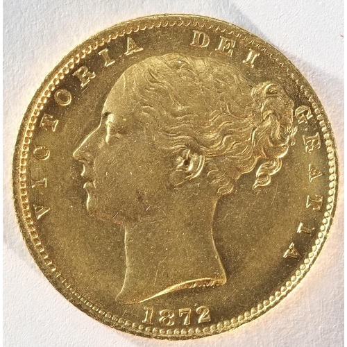 216 - Victoria (1837 - 1901), 1872 Melbourne mint sovereign. Obv: Young head of Queen Victoria facing left... 