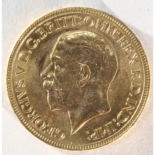 222 - George V (1910 - 1936) 1932 South Africa (Pretoria) mint sovereign. Obv: Bear head facing left. Rev:... 