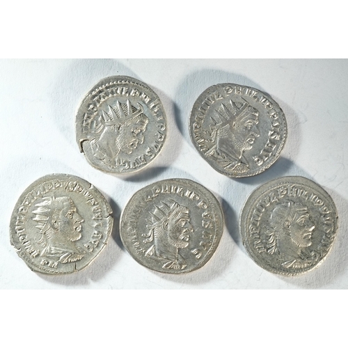 29 - 5x silver antoninianii of Philip I (244 - 249 CE) consisting of reverse types: AEQVITAS, FIDES EXERC... 