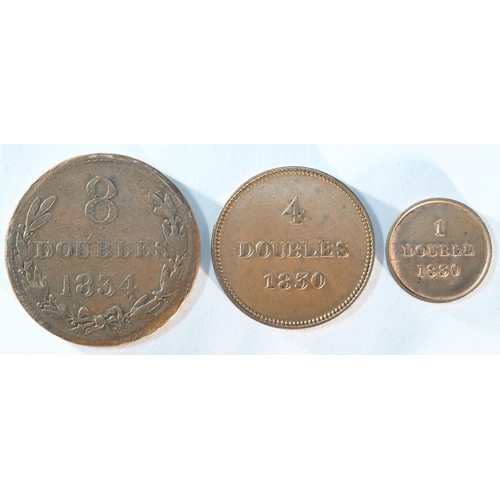 314 - Guernsey, 3x coins consisting of: 1834 8 doubles, S. 7200, Good Fine. 1830 4 doubles, S. 7201, Very ... 