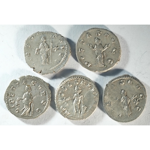 39 - 5x silver antoninianii of Trebonianus Gallus (251 - 253 CE) consiting of: Apollo standing left, hold... 