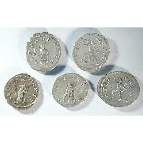 47 - 5x silver antoninianii consisting of: 2x Valerian (253 - 260 CE), ORIENS AVGG, Sol standing holding ... 