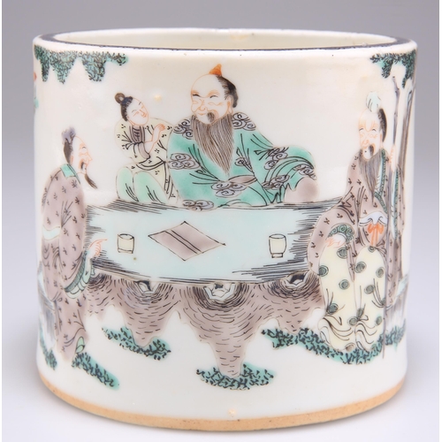 208 - A CHINESE FAMILLE VERTE 'FIGURAL' BRUSHPOT, QING DYNASTY, 19TH CENTURY, cylindrical, painted in the ... 