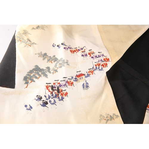 473 - A 1920S SILK KIMONO, decorated with processions of figures