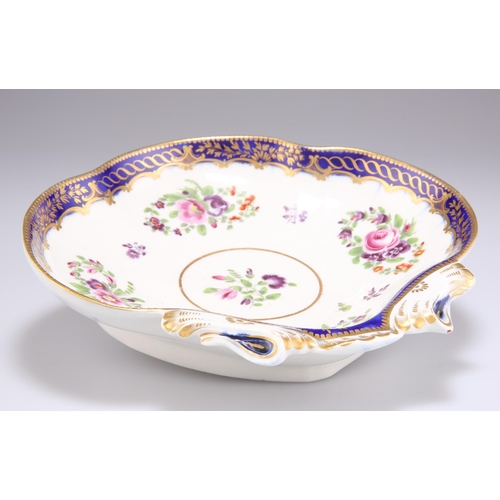 71 - A WORCESTER SÈVRES STYLE PORCELAIN DISH, CIRCA 1780, lobed shell form painted with floral sprays wit... 