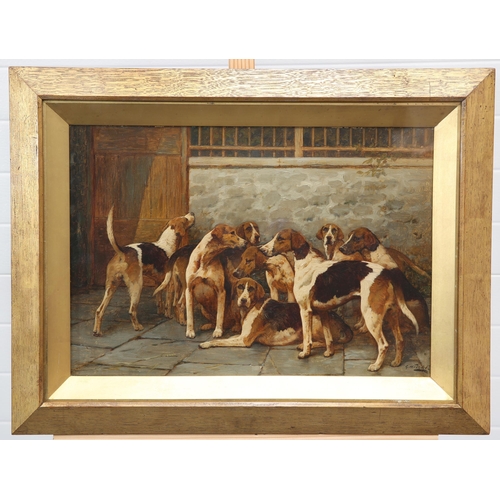 2065 - GEORGE WRIGHT (1860-1942) FOXHOUNDS AT REST Signed
Oil on canvas(33cm x 49cm)Private collection, Nor... 