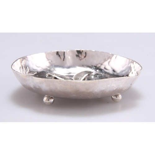 1023 - AN AMERICAN STERLING SILVER DISH by Tiffany & Co, Edward C. Moore period, c.1880, in the Aesthet... 