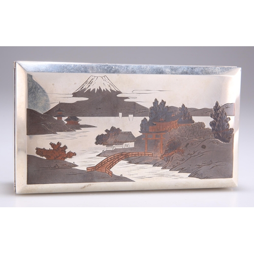 1027 - AN EARLY 20TH CENTURY JAPANESE SILVER AND MIXED METALS CIGAR BOX c.1925, rectangular, the hinged cov... 