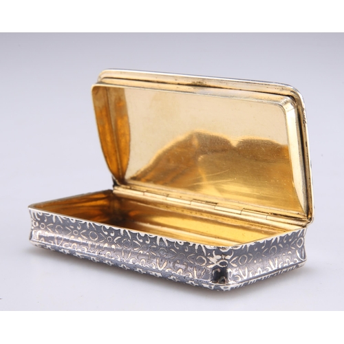 1069 - A 19TH CENTURY FRENCH NIELLO SNUFF BOX indistinct marks, rectangular with a hinged cover, decorated ... 