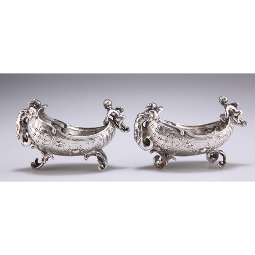 1073 - A PAIR OF LATE 19TH CENTURY CONTINENTAL SILVER BOWLS import marks, Martin Sugar, London 1892, 930 st... 