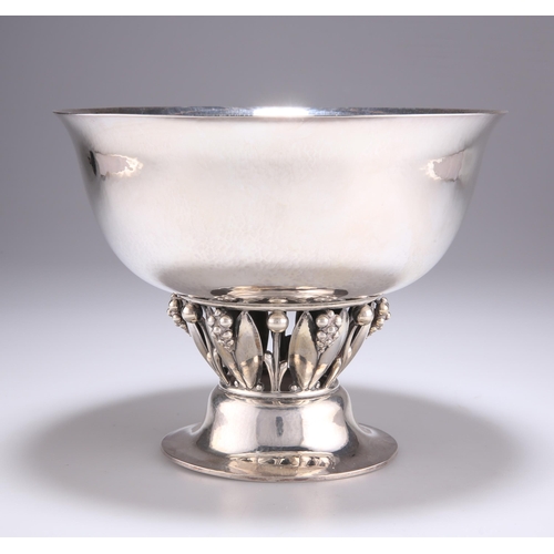 1040 - GEORG JENSEN: A DANISH STERLING SILVER PEDESTAL BOWL by Georg Jensen, no. 197A, import marks, Georg ... 