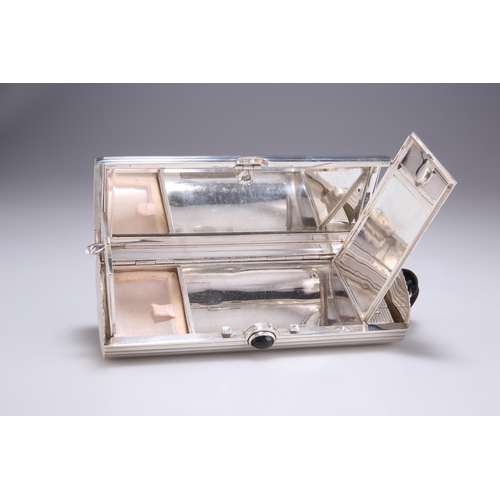 2483 - GUCCI - A SILVER MINAUDIÈRE EVENING CLUTCH PURSE, CIRCA 1960S by Gucci, marked '925', of reeded desi... 