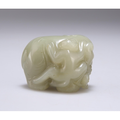 161 - A CHINESE JADE GROUP depicting a monkey and elephant. 5.2cm long, 3.7cm high