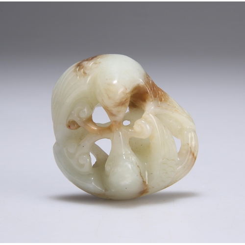 164 - A CHINESE CARVED JADE GROUP depicting two birds. 5cm wide