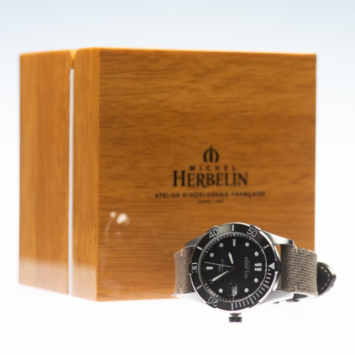 406 - A MICHEL HERBELIN STAINLESS STEEL AUTOMATIC DIVERS WATCH with centre sweep seconds, date at 3 o'cloc... 