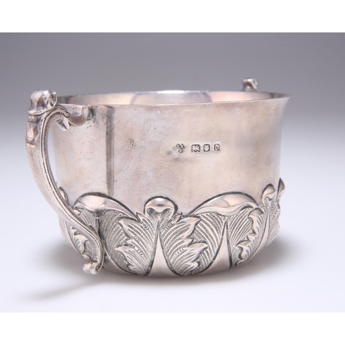 55 - A GEORGE V SILVER PORRINGER by Charles Boyton & Son Ltd, London 1919, the lower half heavily cha... 