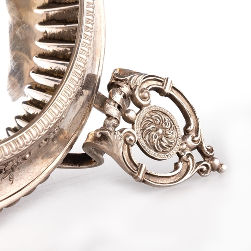 206 - A VICTORIAN SILVER TAZZA by Joseph Rodgers & Sons, Sheffield 1900, the circular reeded bowl chas... 