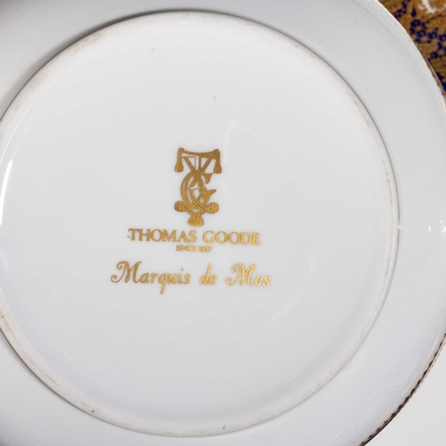 103 - A FINE THOMAS GOODE 'MARQUIS DE MOS' DINNER SERVICE comprising six 11-inch dinner plates, six 9-inch... 