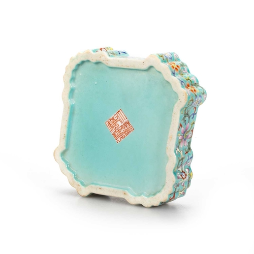 182 - A CHINESE TURQUOISE-GROUND FAMILLE ROSE BOX AND COVER the cover enamel decorated with flowers and le... 