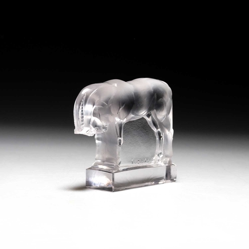 24 - RENÉ LALIQUE (FRENCH, 1860-1945), A 'CHEVAL' PAPERWEIGHT, DESIGNED 1929 clear glass, mould-blown, fr... 