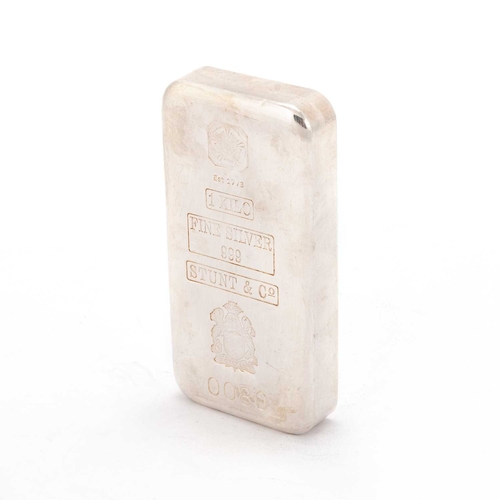 283 - A FINE SILVER STUNT & CO ONE KILOGRAM INGOT 11cm by 5.4cm by 1.8cm, 32.2 troy ounces