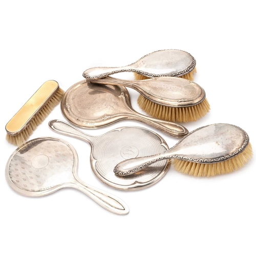 287 - A GROUP OF SILVER VANITY ITEMS including a pair of brushes by J & R Griffin (Joseph & Richar... 