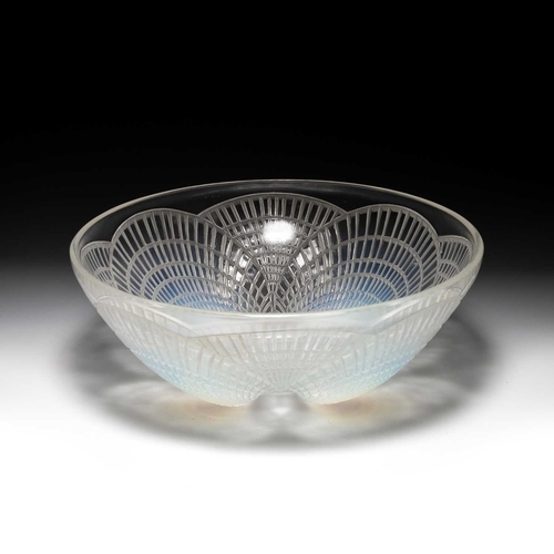 29 - RENÉ LALIQUE (FRENCH, 1860-1945), A 'COQUILLES' BOWL, DESIGNED 1924 moulded clear and opalescent gla... 