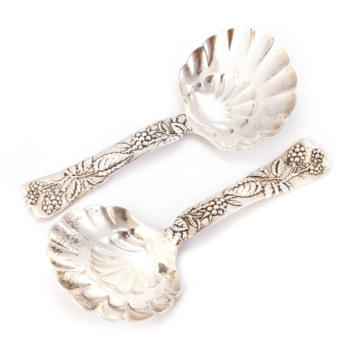 306 - A PAIR OF AMERICAN STERLING SILVER SPOONS by Tiffany & Co, 1905-1947 (John C. Moore period), nos... 