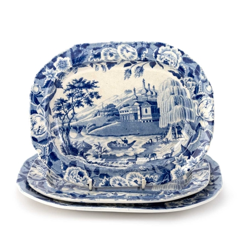 42 - AN BLUE TRANSFER-PRINTED PEARLWARE 'RUSSIAN PALACE' PATTERN PARTIAL DINNER SERVICE EARLY 19TH CENTUR... 