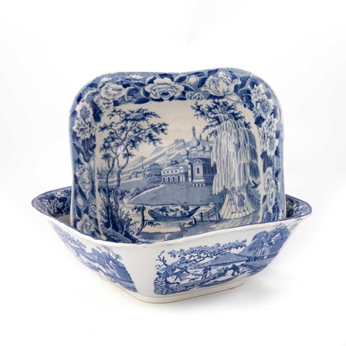 42 - AN BLUE TRANSFER-PRINTED PEARLWARE 'RUSSIAN PALACE' PATTERN PARTIAL DINNER SERVICE EARLY 19TH CENTUR... 