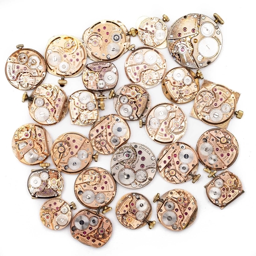 489 - A COLLECTION OF LADY'S OMEGA WATCH MOVEMENTS AND DIALS (29)