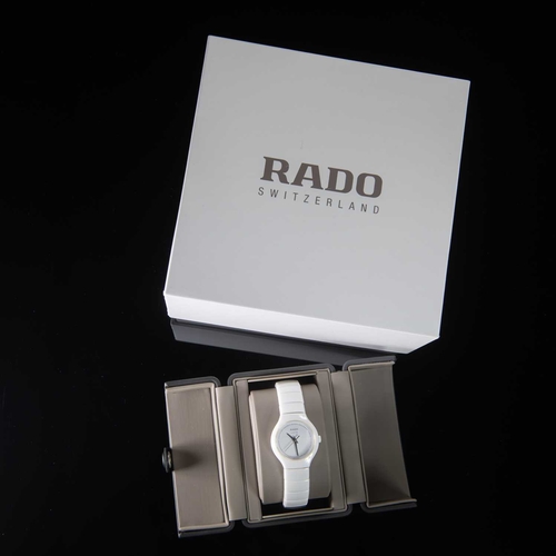 553 - A LADY'S WHITE CERAMIC RADO DIASTAR BRACELET WATCH circular white dial signed Rado Ceramic with whit... 