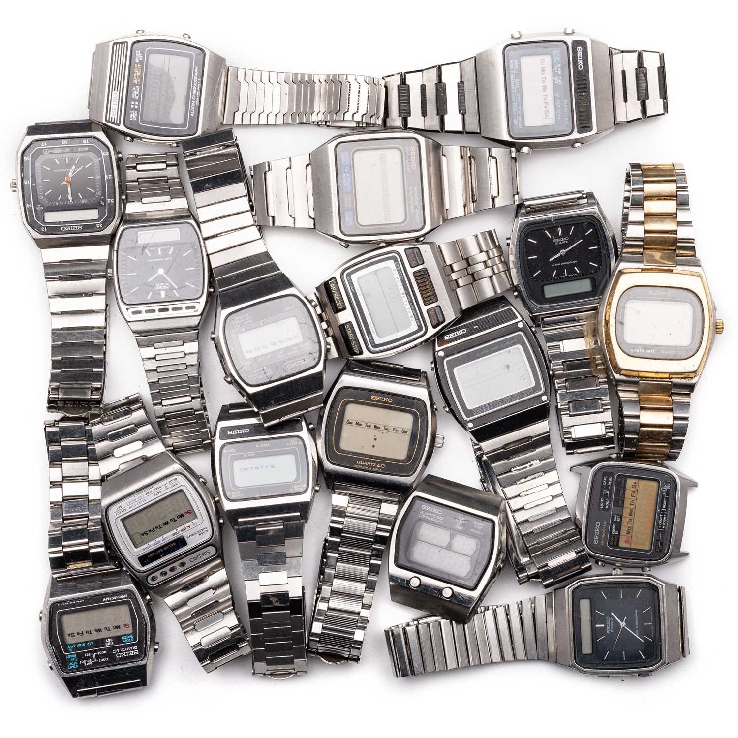 A COLLECTION OF DIGITAL SEIKO WRISTWATCHES including a Seiko