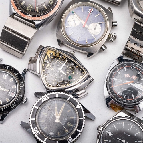 569 - A COLLECTION OF VINTAGE WRISTWATCHES including an Indus Automatic Chronograph, 5500; a Sorna Chrono ... 