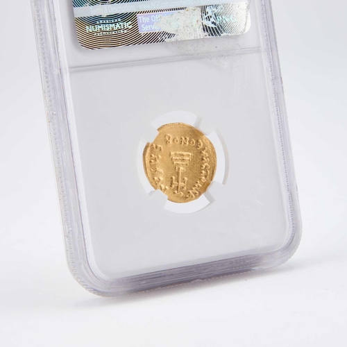 17 - CONSTANS II, BYZANTINE EMPIRE ( 641-668 A.D.), A GOLD SOLIDUS Constantinople, in a plastic NGC case.... 