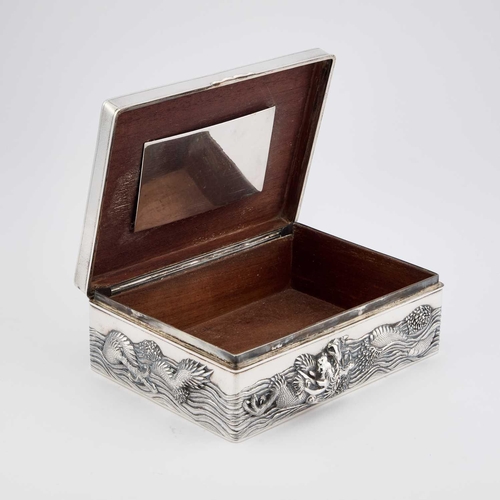 209 - A FINE CHINESE SILVER CIGAR BOX by Bin, Shanghai and Canton, retailed by Zee Wo & Company, Shang... 